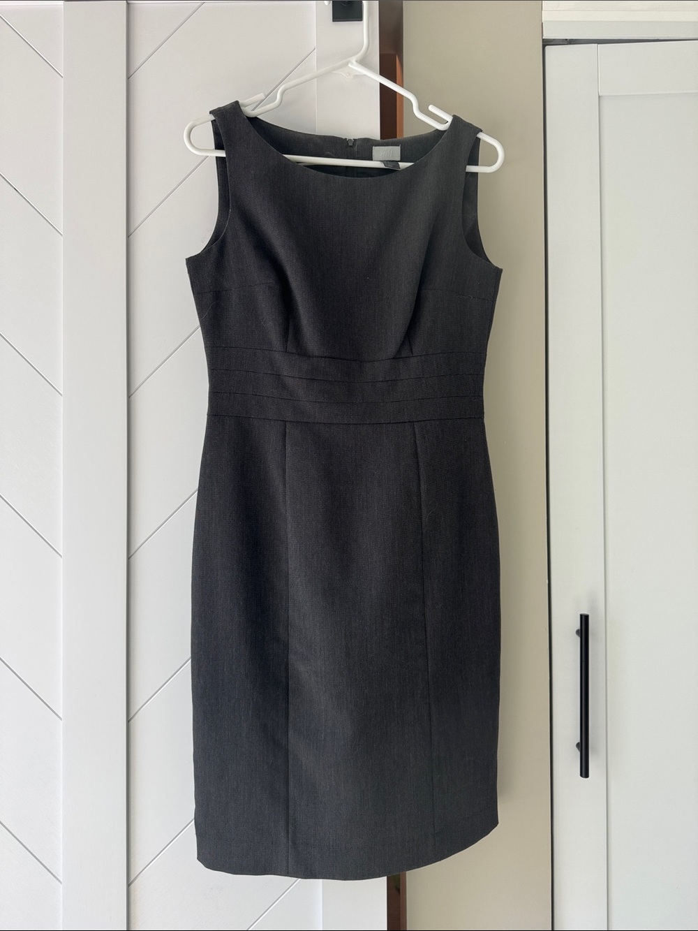 H&M Black Sleeveless Sheath Dress